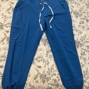 Women’s Scrubs - Figs Zamora Size L/Petite